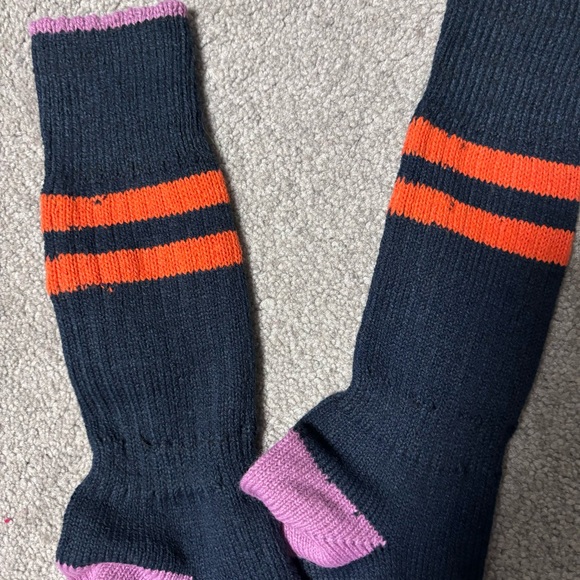 NWOT💜🦫 ROOTS SOCKS ! - Picture 3 of 7